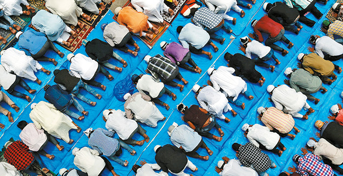 Doç. Dr. Niyazi Beki yazdı:  İhtiyacı olmadığı halde Allah neden ibadet etmemizi istiyor?