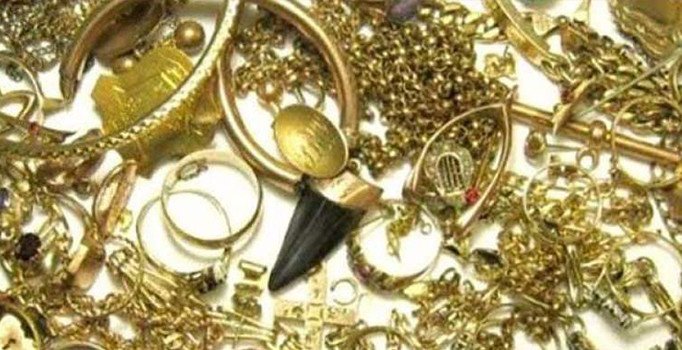 Yunanistan'da mafyanın gizli deposu bulundu: 1 ton mücevher çıktı