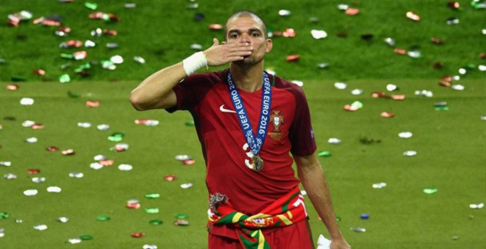 Pepe Beşiktaş tarihinin en pahalı stoperi olacak