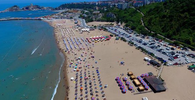 Tatile gitmeyen İstanbullular Şile'ye akın etti