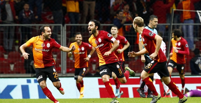 Galatasaray Türk Telekom Arena'da Eskişehirspor'u 4-0 yendi
