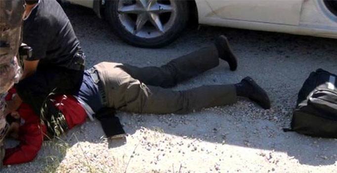 Hatay'da yakalanan 5 DEAŞ'lı canlı bomba güvenlik güçlerinin üzerine atlamasıyla yakalandı