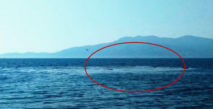 Denizde oluşan görüntü görenleri korkuttu