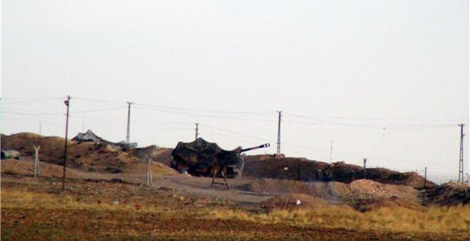 Askeri Kaynaklar: “Afrin’deki YPG mevzileri vuruldu”