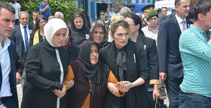 Şırnak’ta şehit olan Trabzonlu asker son yolculuğuna uğurlandı