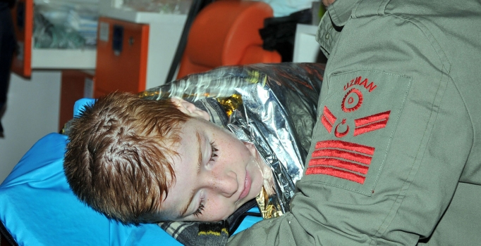 Ege'de göçmen teknesi battı 4 çocuk öldü