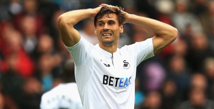 Beşiktaş'ın ilgilendiği Fernando Llorente kolunu kırdı