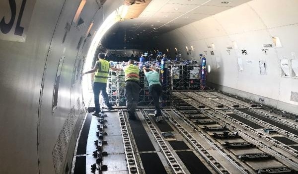 Dünyada ilk uçakla yavru balık ihracatı Türkiye'den Umman'a