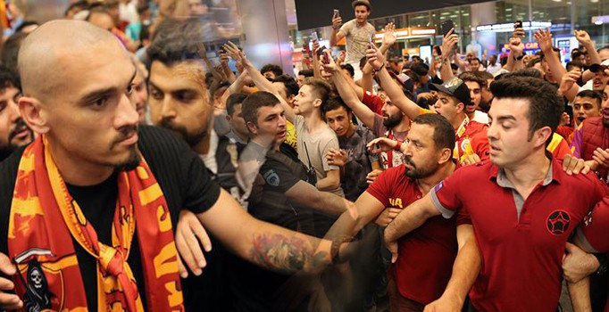 Galatasaray'ın yeni transferi Maicon İstanbul'a geldi
