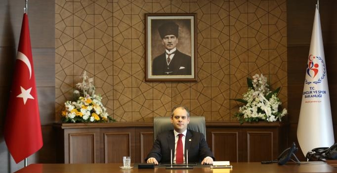 Gençlik ve Spor Bakanı Akif Çağatay Kılıç'tan Sinan Şamil Sam mesajı