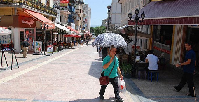 Aydın'da sıcaklık nedeniyle hamile ve engelli memurlara izin