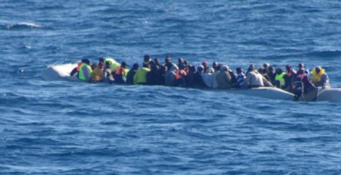 Aydın Didim'de kaçak göçmen teknesi battı: 2 kayıp