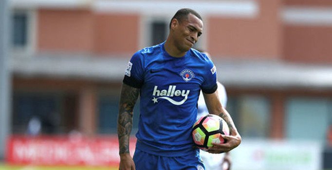 Kasımpaşalı Titi Bursaspor ile anlaştı