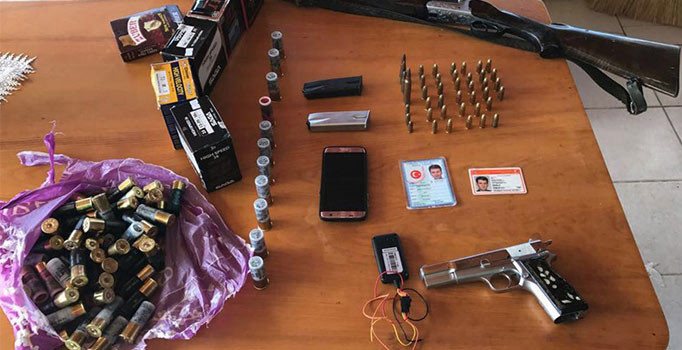 İstanbul'da terör operasyonu: Anahtarlık görünümlü suikast silahı ele geçirildi