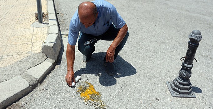 Asfaltta yumurta pişirip yedi | Manisa haberleri