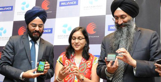 Dünyanın en ucuz akıllı telefonu 40 TL'ye satılacak