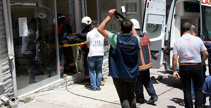 İstanbul'da 5 katlı binada göçük | Son dakika haberleri
