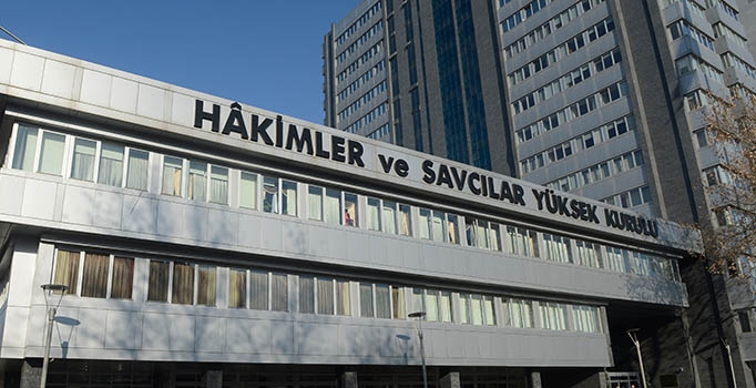 Hakim ve savcı terfilerinde not sistemi geri geliyor