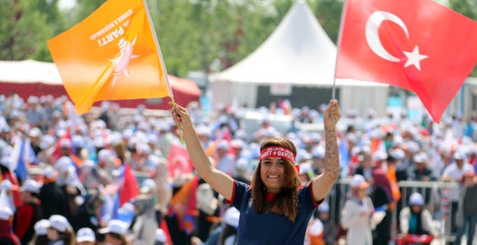 AK Parti 5 ayda oylarını ne kadar yükseltti?