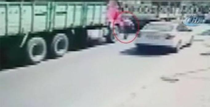 Pendik'te hafriyat kamyonu kazası: 1 ölü