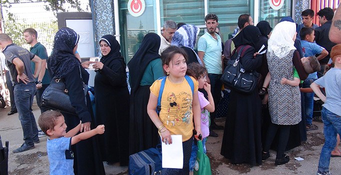 16 bin Suriyeli Türkiye'ye geri döndü