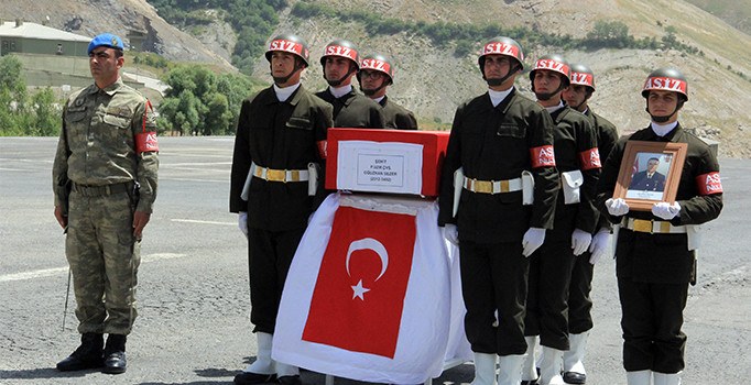 Hakkari şehidi Oğuzhan Sezer için tören düzenlendi