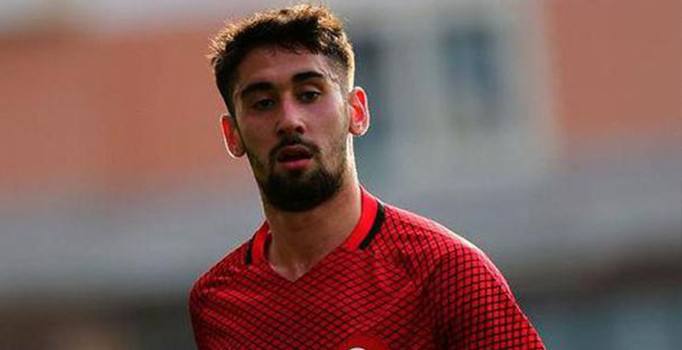 Beşiktaş genç yeteneği transfer etti