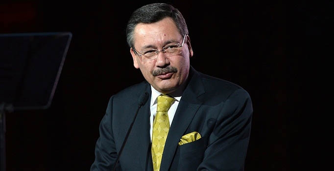 Melih Gökçek iddiası: Pazarlıkla istifası istenilenler listesinden çıkarıldı