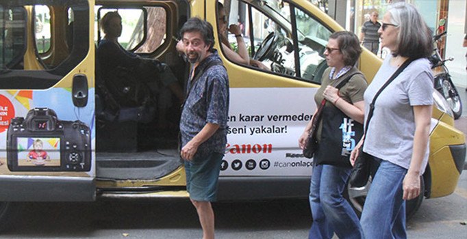 Ünlü oyuncu dolmuşa binerken görüntülendi: Yıllar sonra ortaya çıktı