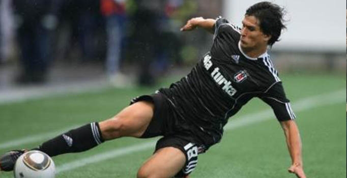 Necip sahada 4 dakika kalabildi