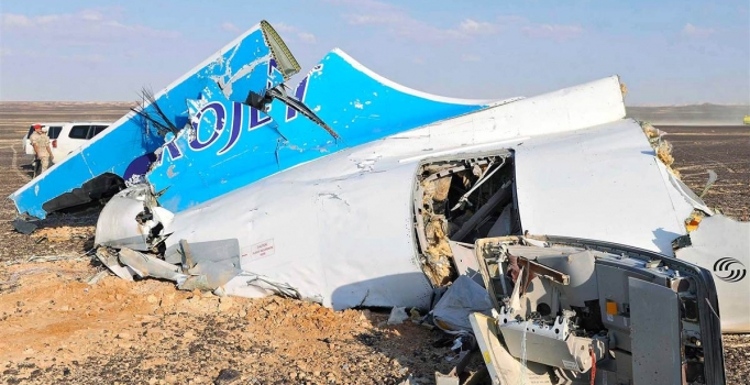 Rus uçağının havada ikiye ayrılarak düştüğü ortaya çıktı