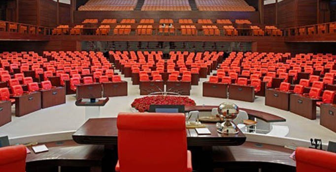 1 Kasım Genel Seçimleri AK Parti - CHP-  MHP-  HDP  il il milletvekili sıralı tam liste