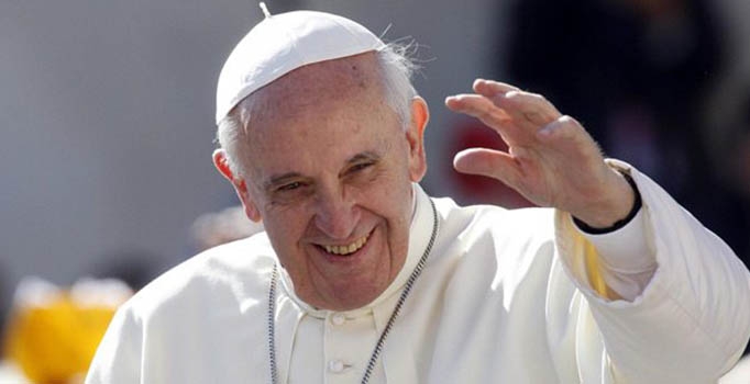 Papa nar yemeye geliyor