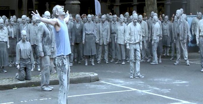 G20'ye karşı 'zombi ve değişim' protestosu