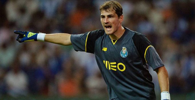 Casillas, Porto'da kaldı