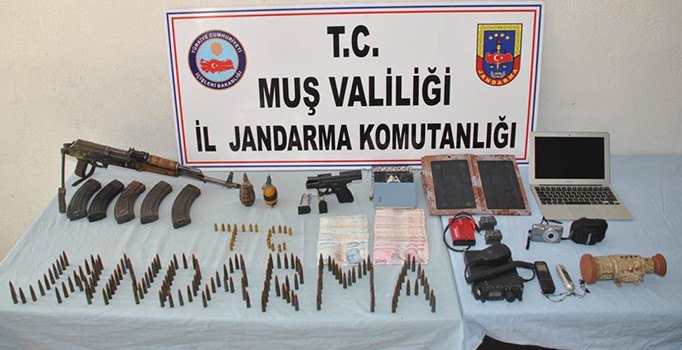 Muş'ta PKK'ya ağır darbe: 1 terörist etkisiz, çok sayıda mühimmat ele geçirildi