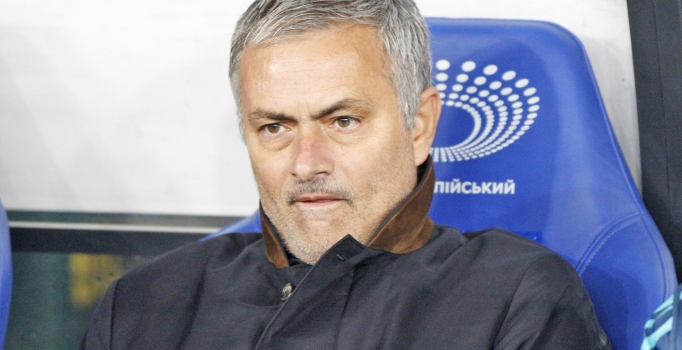 Jose Mourinho'ya 1 maç ceza verildi