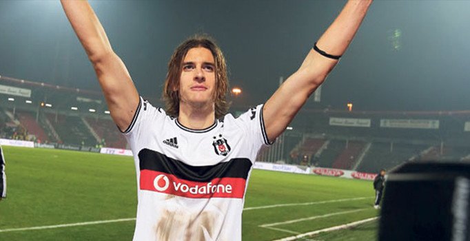 Beşiktaş, Atınç'ı kiraladığını KAP'a bildirdi