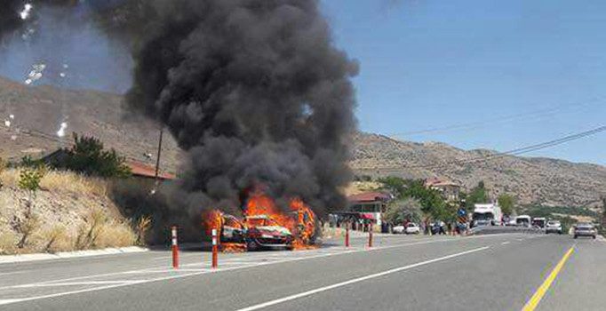 Elazığ'da feci kaza! Çarpışan araçlar alev topuna döndü