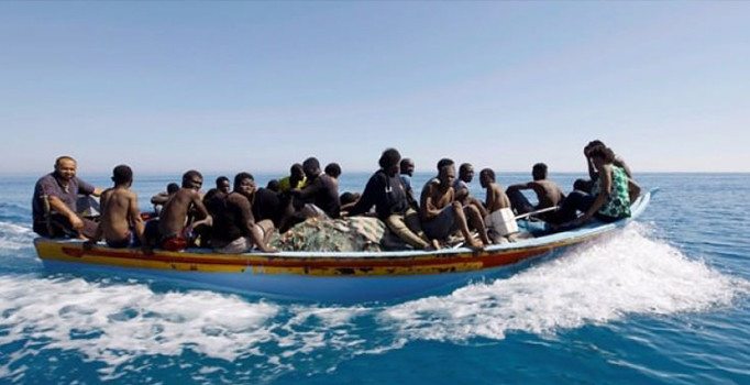 Çeşme'de 28 kaçak yakalandı