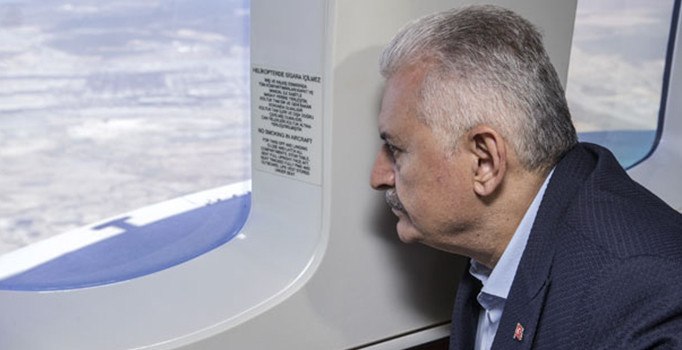Başbakan Binali Yıldırım, 3. Havalimanı inşaatını havadan inceledi