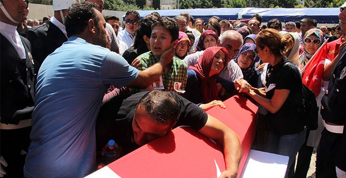 Hatay şehitleri gözyaşlarıyla uğurlandı