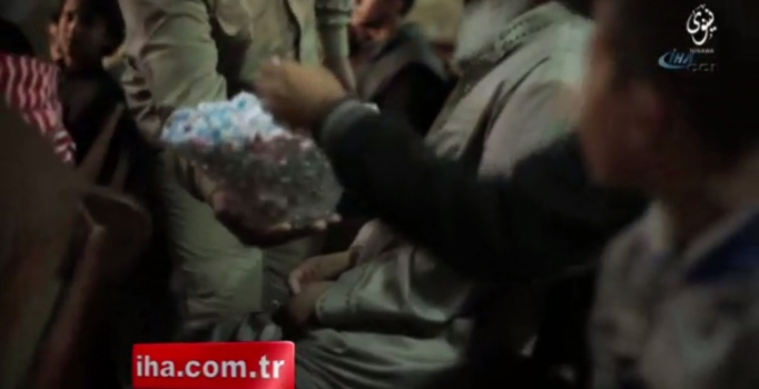 IŞİD, Rus uçağının düşmesini şeker dağıtarak kutladı