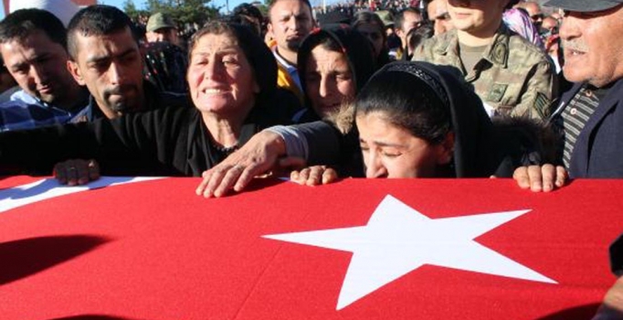 Dağlıca şehidi Caner Çelik Ardahan'da toprağa verildi