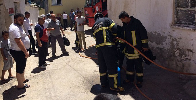 Suriyelilerin kaldığı ikamette yangın paniğe neden oldu