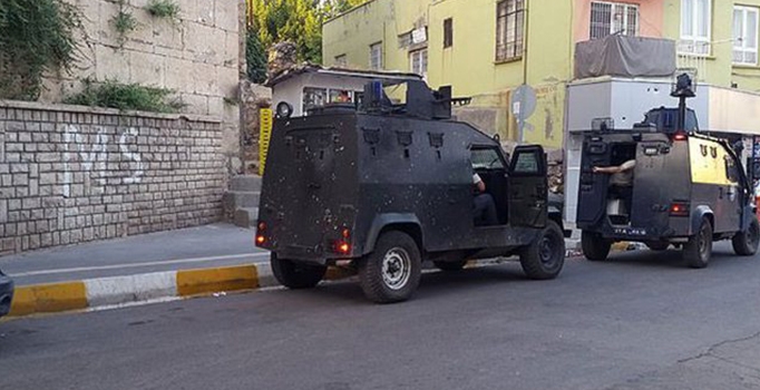 Diyarbakır Silvan'da polis memuru Necmi Çakır şehit oldu