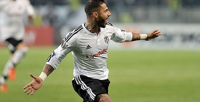 Ricardo Quaresma, Demba Ba'yı yakaladı