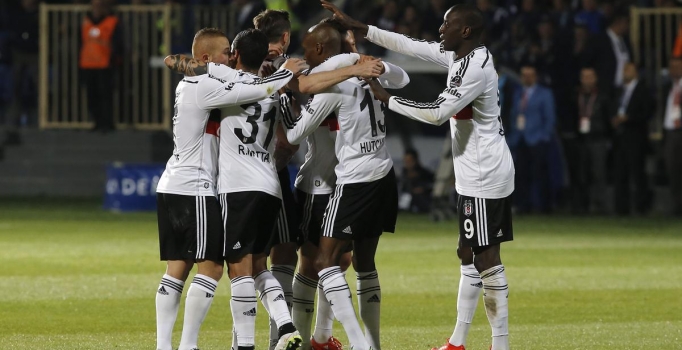 Beşiktaş uzatmada zirveye uçtu