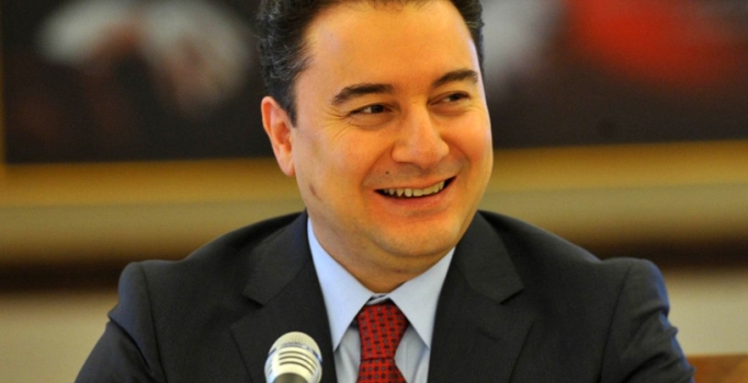 “Türkiye dış tasarrufları cezbetmeye devam etmeli”