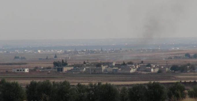 Suriye sınırında IŞİD ile muhalifler arasında çatışma